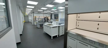 מעבדות ומתקן פילוט כימי במרכז הארץ